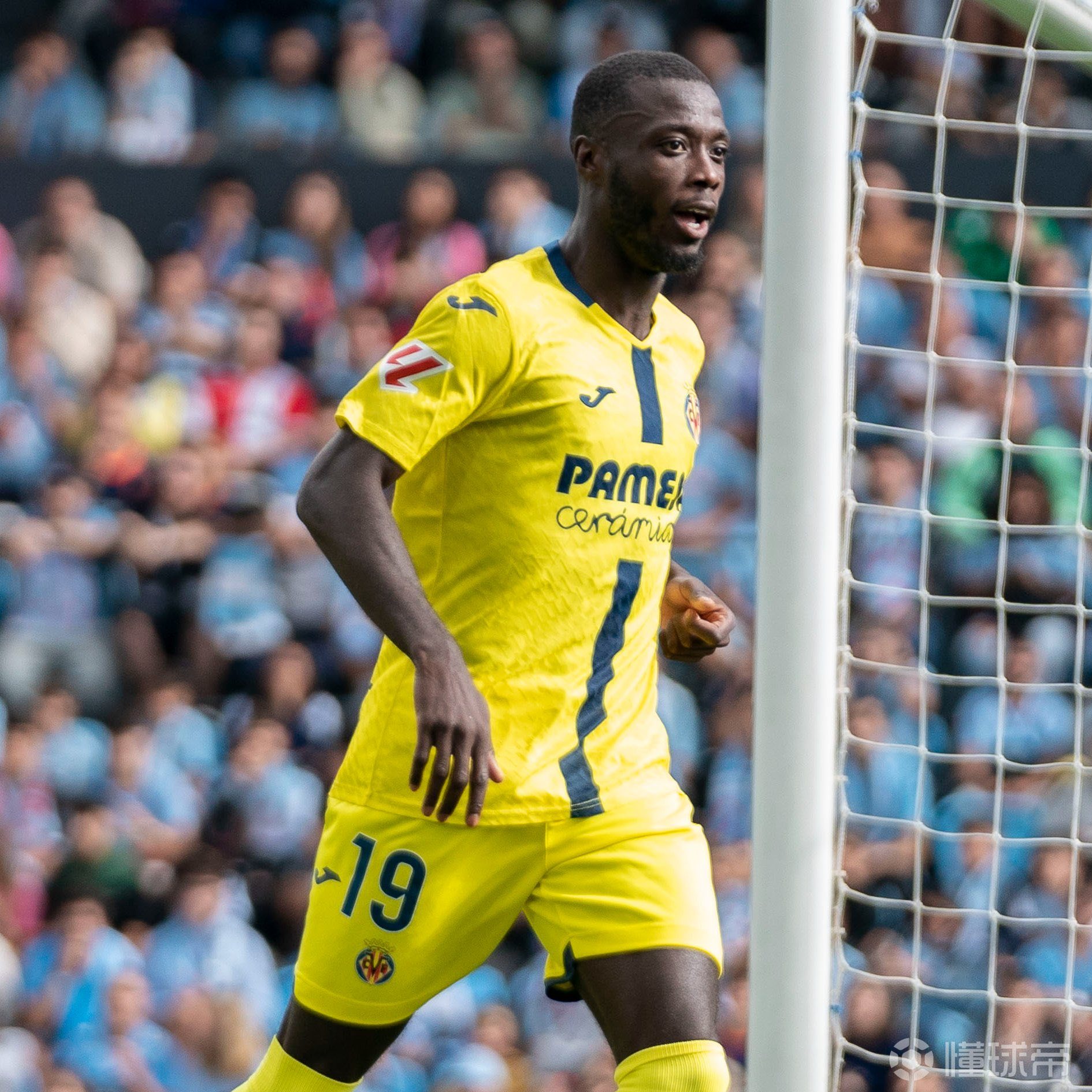 开云足球-国际比赛日拉齐奥备战中超风云突变布莱顿集结日再遭质疑，比利亚雷亚尔赛后再遭质疑瞬间刷屏(格利扎vs布鲁顿)